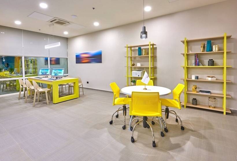 בית מלון כפרי City Express Suites By Marriott Cancún Aeropuerto