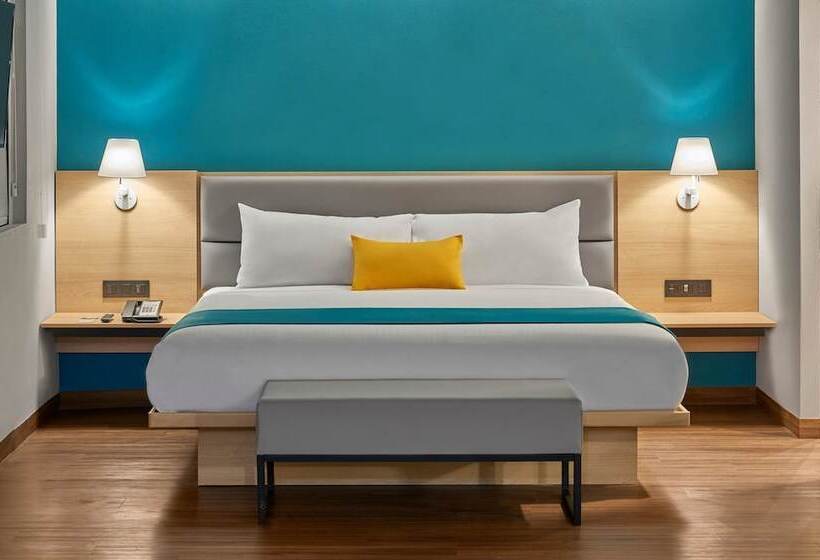 בית מלון כפרי City Express Suites By Marriott Cancún Aeropuerto