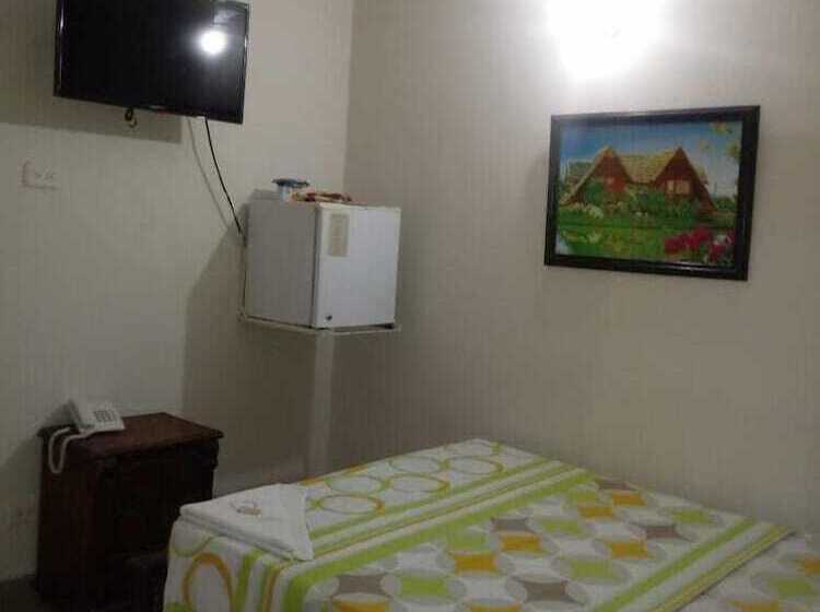 בית מלון כפרי Colonial Inn