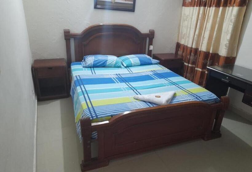 בית מלון כפרי Colonial Inn