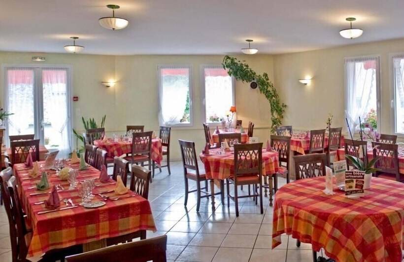 فندق De La Poste