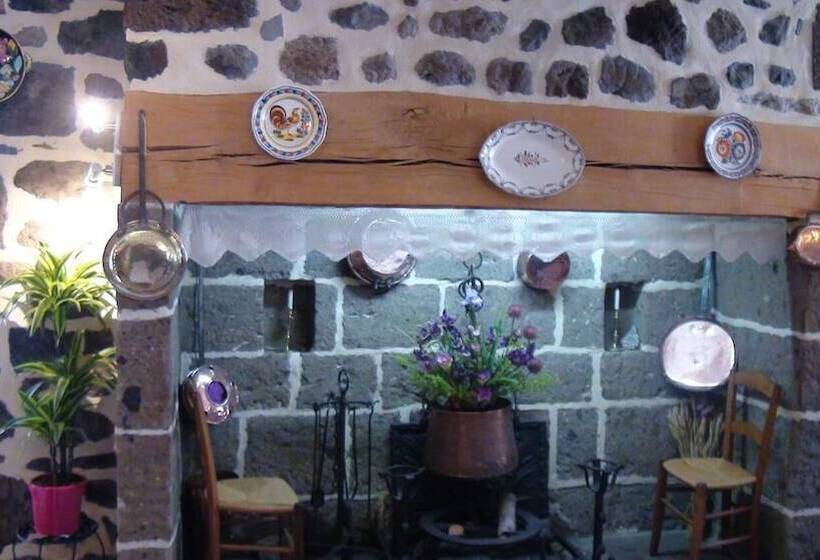 فندق De La Poste