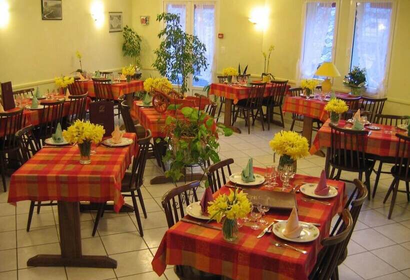 فندق De La Poste