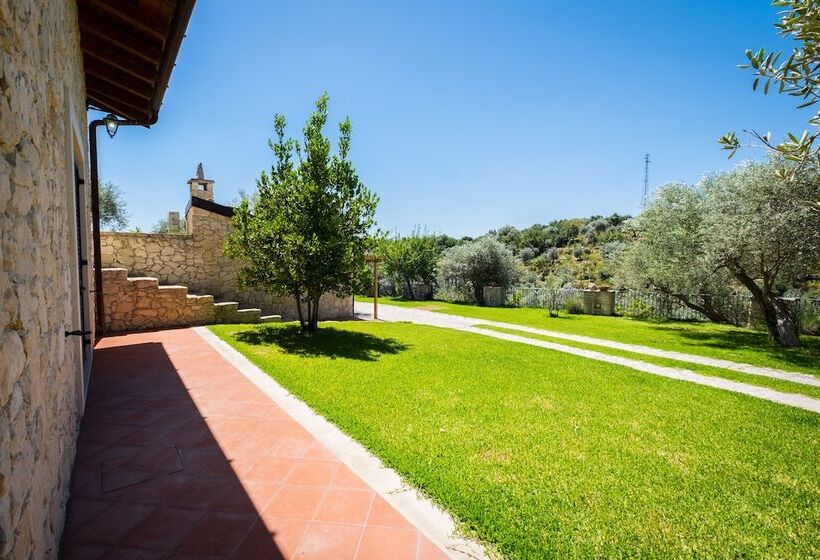 هتل Domus Hyblaea Resort
