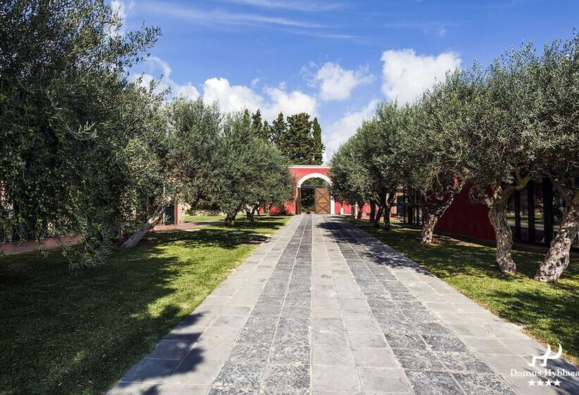 هتل Domus Hyblaea Resort