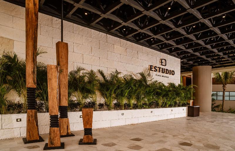 هتل Estudio Playa Mujeres – All Inclusive