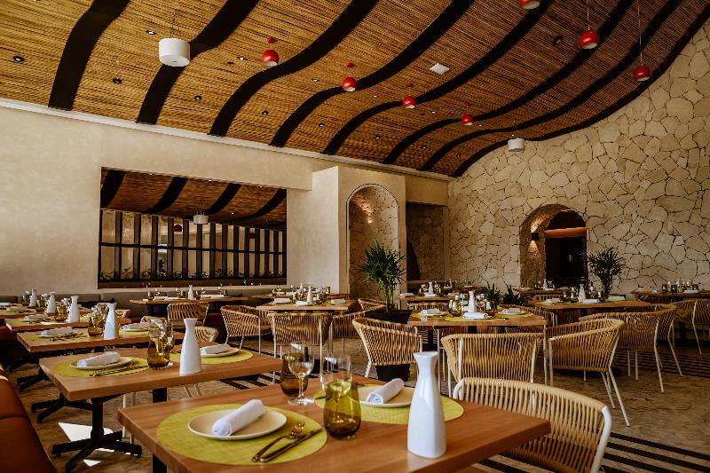 هتل Estudio Playa Mujeres – All Inclusive