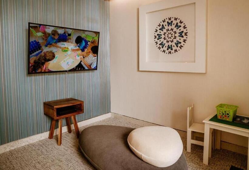 هتل Estudio Playa Mujeres – All Inclusive