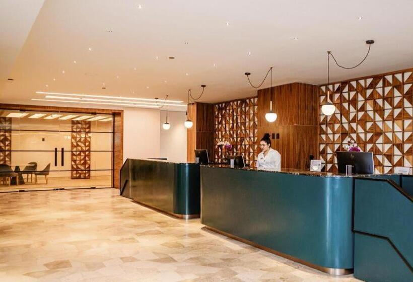 هتل Estudio Playa Mujeres – All Inclusive