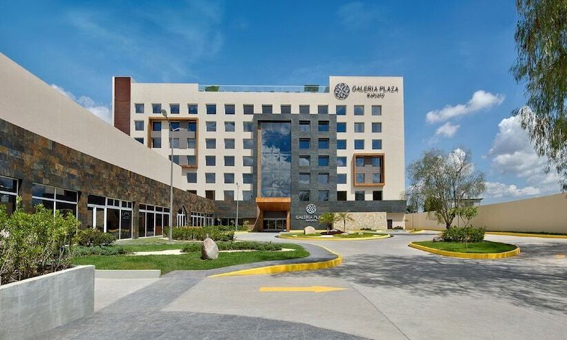 Отель Galeria Plaza Irapuato