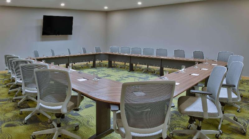 Отель Galeria Plaza Irapuato