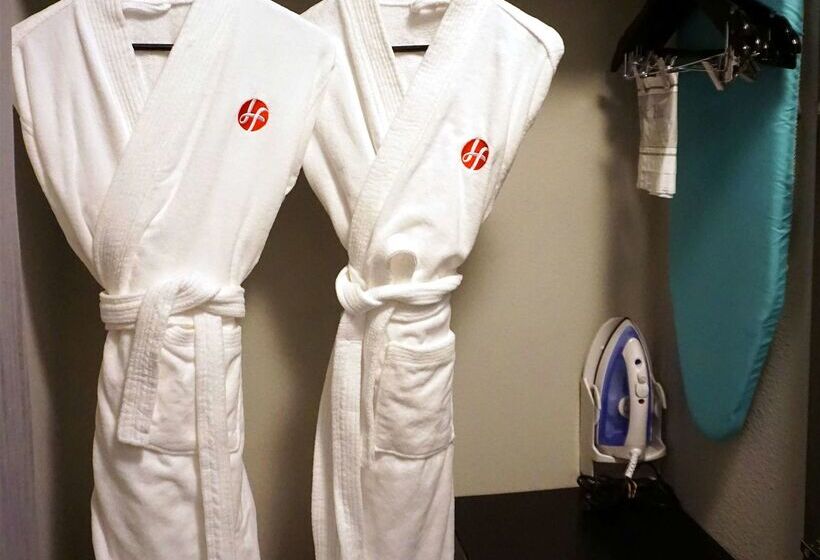 Hartford Hotel Best Western Signature Collection