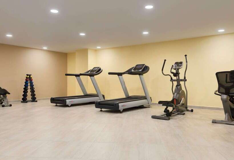 ホテル Hawthorn Suites By Wyndham Cerkezkoy