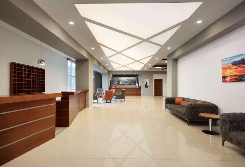 ホテル Hawthorn Suites By Wyndham Cerkezkoy