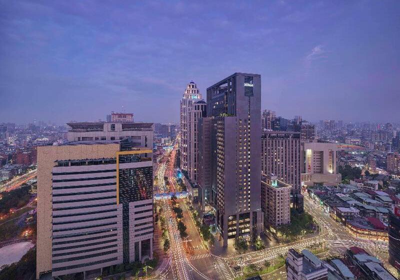 هتل Hilton Taipei Sinban