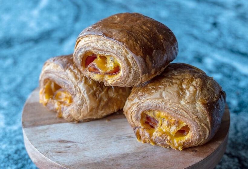 בית מלון כפרי Holiday Inn & Suites Nashville Downtown Broadway