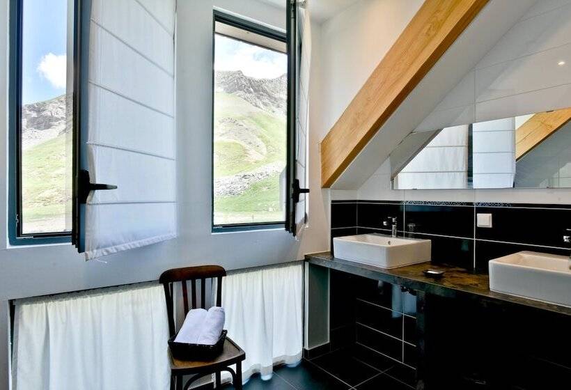 هتل Hôtel Du Pourtalet