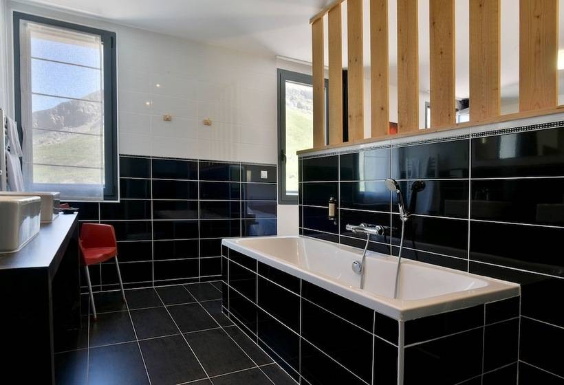 هتل Hôtel Du Pourtalet