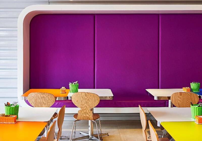 ホテル Ibis Styles Balneario Camboriu  1 Quadra Do Mar