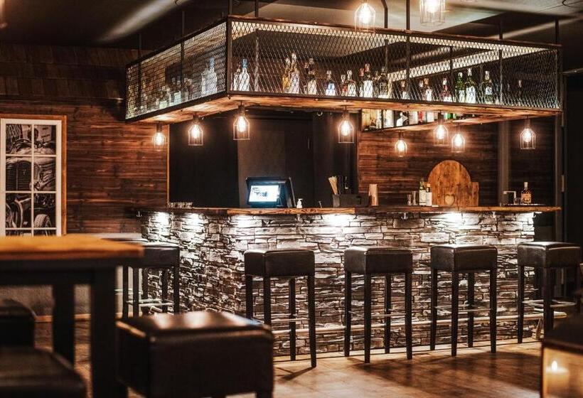 فندق Kursaal Arosa   Adults Only