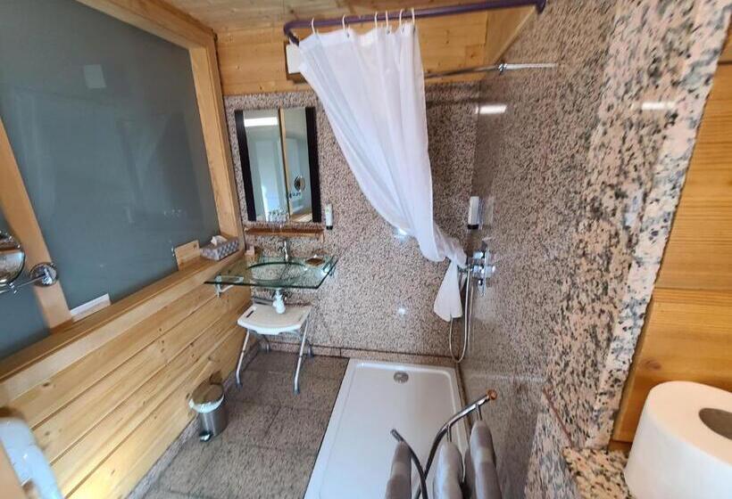 בית מלון כפרי Les Grands Frênes