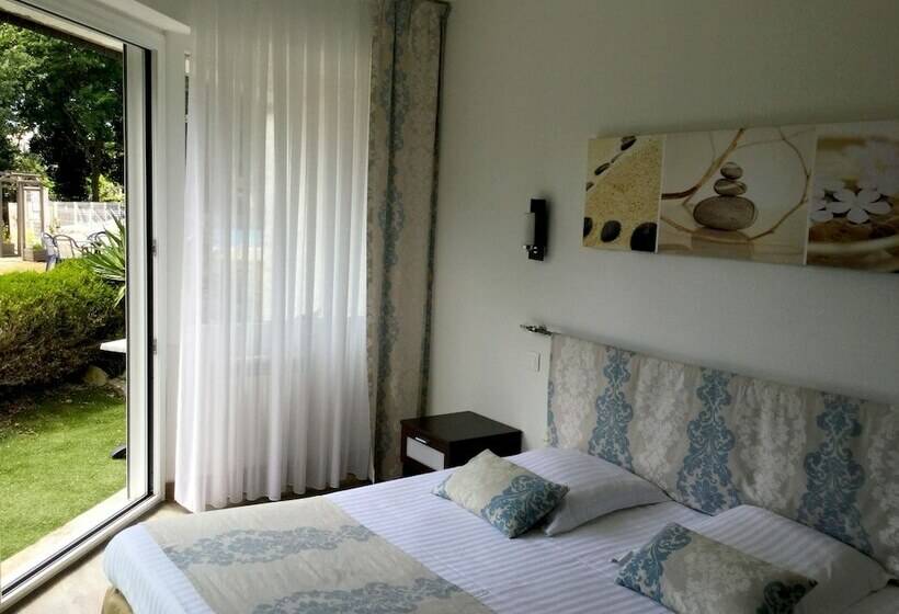 Logis Hotel La Croix Du Sud