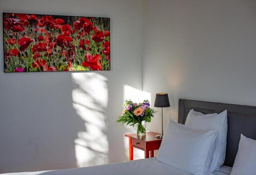 בית מלון כפרי Le Castel Pierre   Maison Privée 4 étoiles   18 Personnes