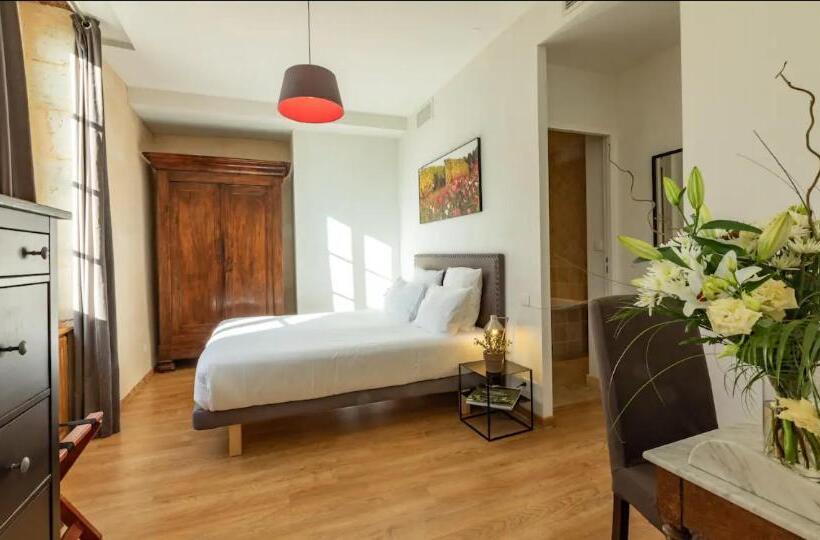 בית מלון כפרי Le Castel Pierre   Maison Privée 4 étoiles   18 Personnes