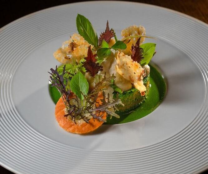 호텔 Logis Auberge De La Tour   Hôtel & Restaurants