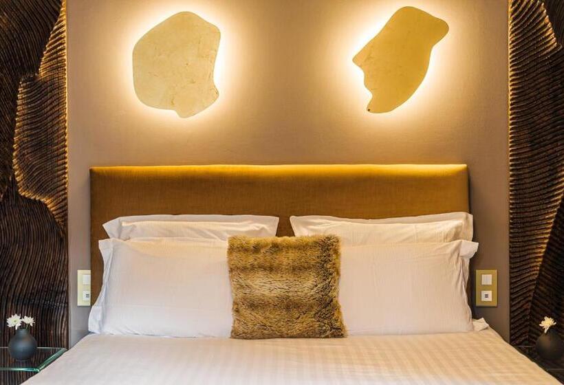 호텔 Logis Auberge De La Tour   Hôtel & Restaurants