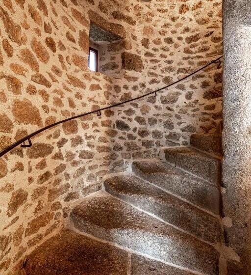 호텔 Logis Auberge De La Tour   Hôtel & Restaurants