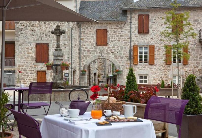 호텔 Logis Auberge De La Tour   Hôtel & Restaurants