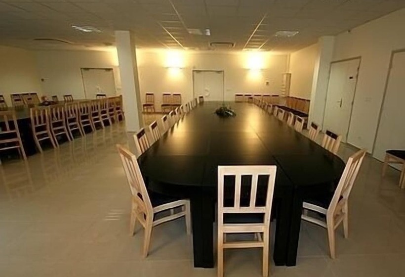 فندق Auberge De La Xaintrie