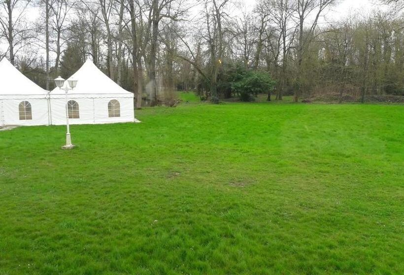 فندق Logis  Hostellerie Le Chatel Nangis