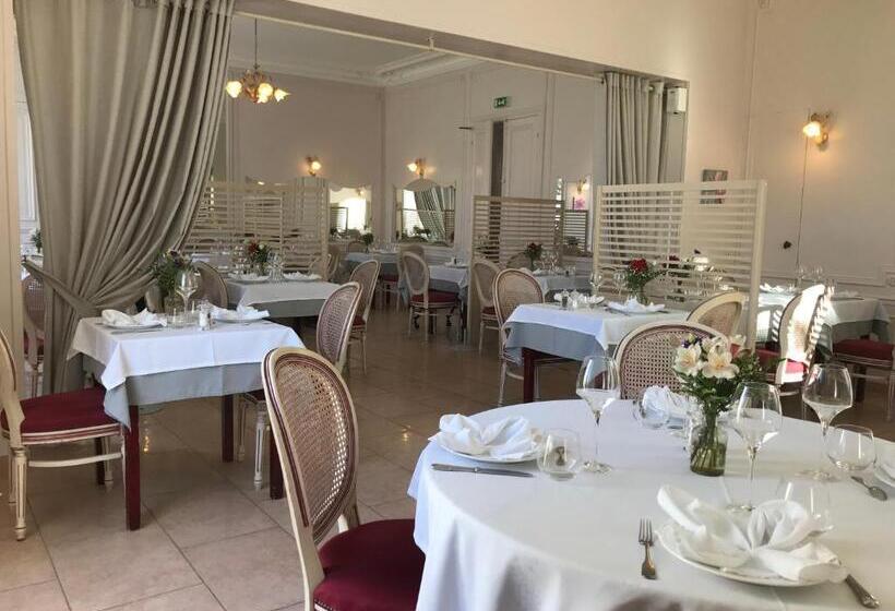 فندق Logis  Hostellerie Le Chatel Nangis