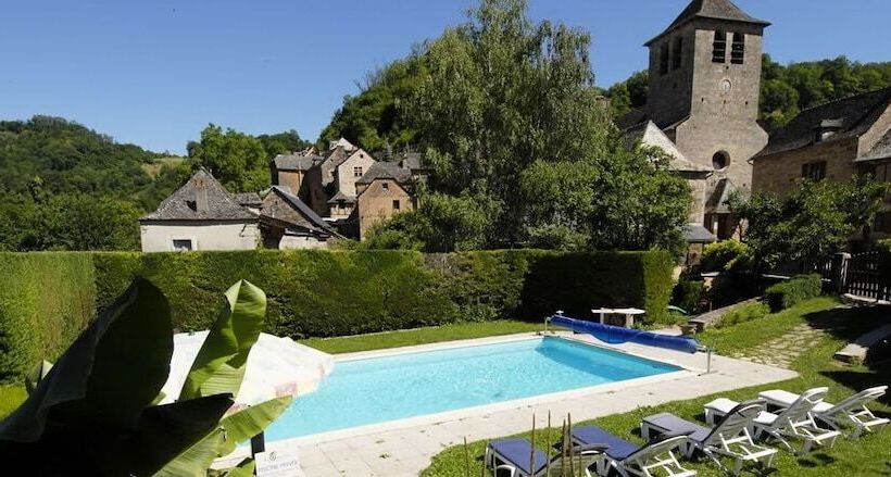 호텔 Logis Hôtel Restaurant L Auberge Du Chateau