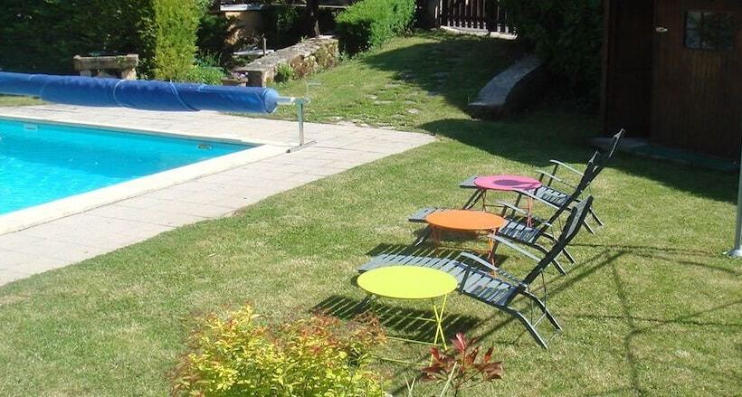 호텔 Logis Hôtel Restaurant L Auberge Du Chateau