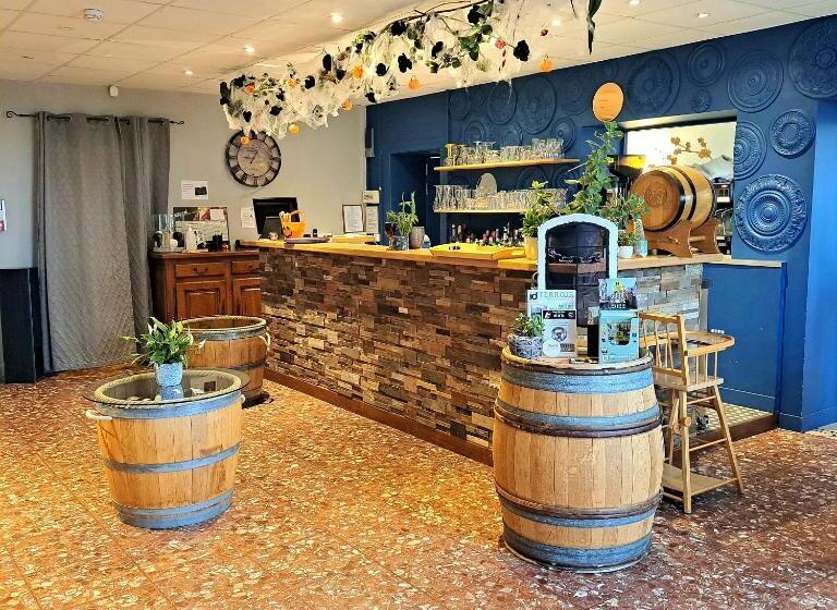 호텔 Logis L Auberge Du Gros