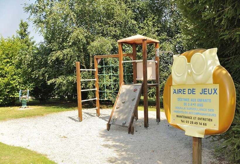 Отель Hôtel Restaurant & Spa Le Val Moret