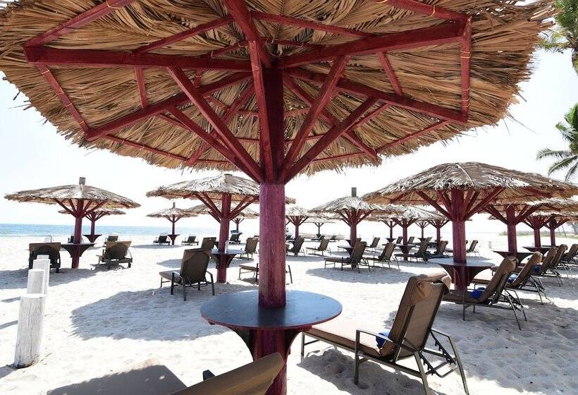 هتل Millennium Resort Salalah