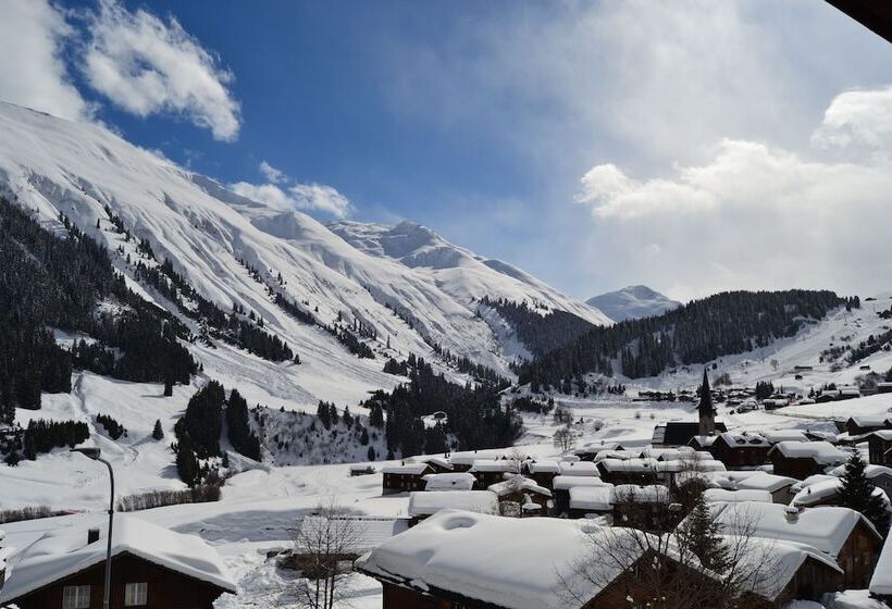 ホテル Mountain Lodge Sedrun