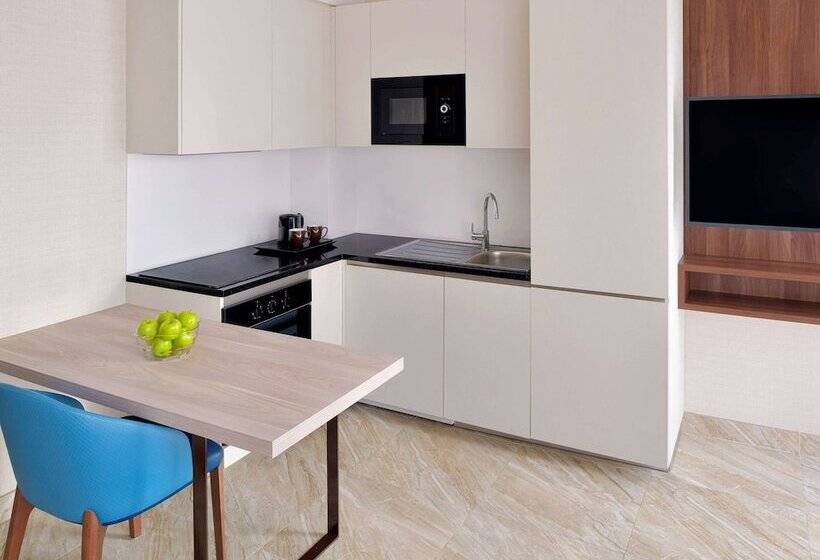 Mövenpick Hotel Apartments Downtown Dubai