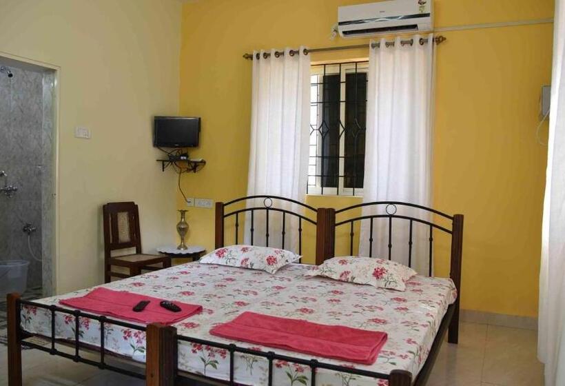 호텔 Niki Guest House