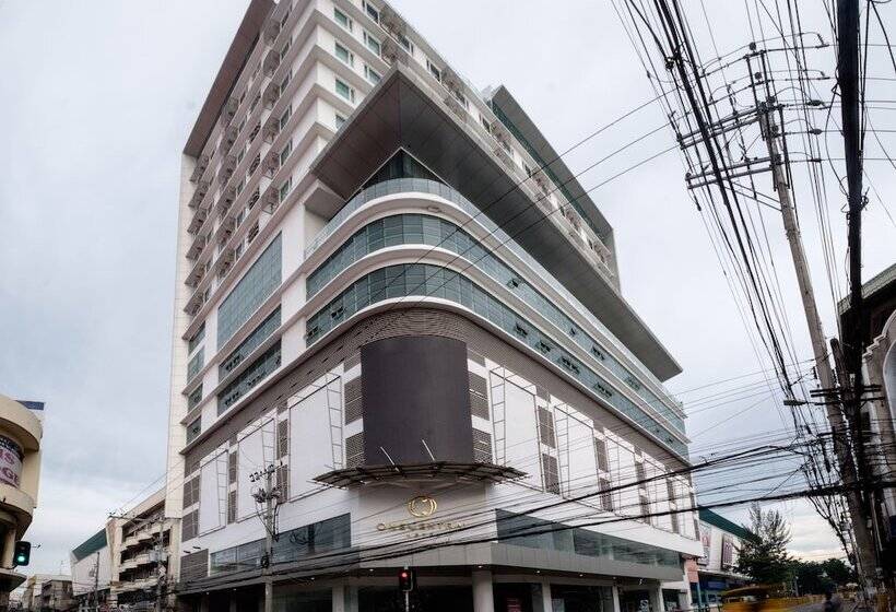 One Central Hotel & Suites