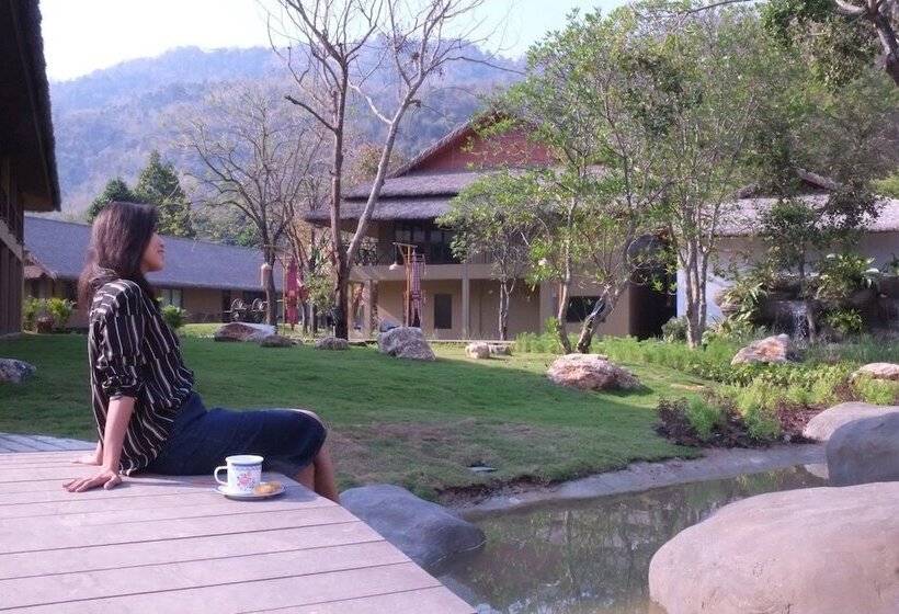 هتل Recall Isaan Isan Concept At Khaoyai Sha Extra Plus