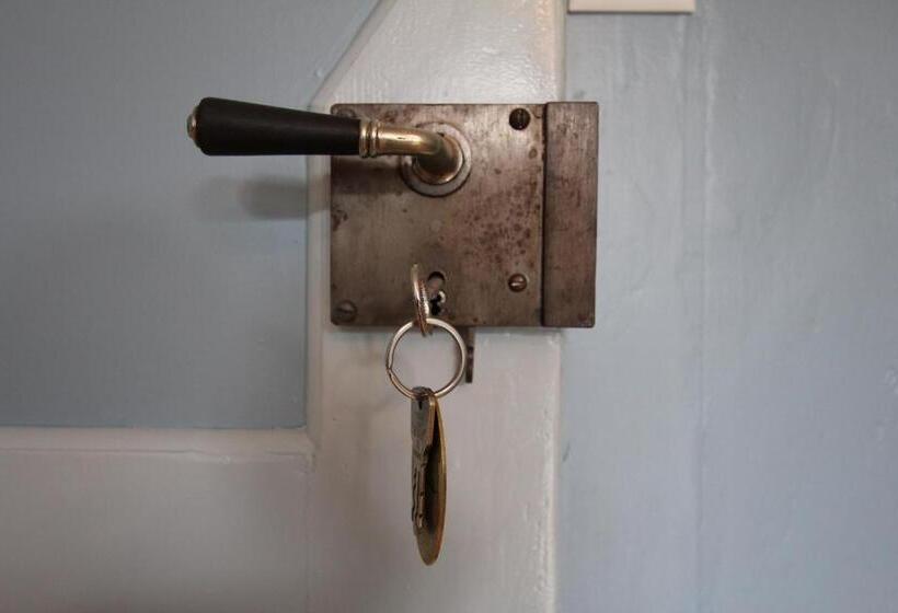 Отель Restaurant Schwert Thun