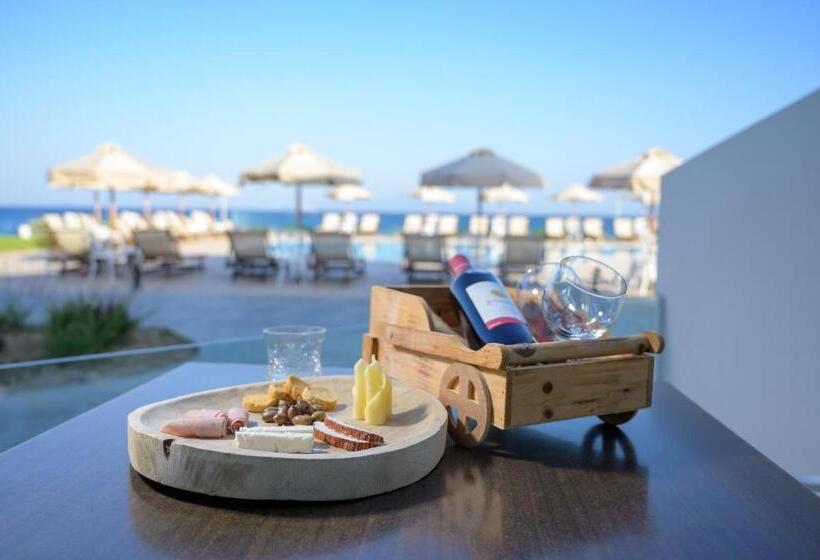 Отель Royal Bay Suites