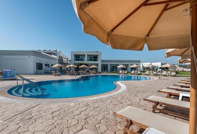 בית מלון כפרי Royal Bay Suites