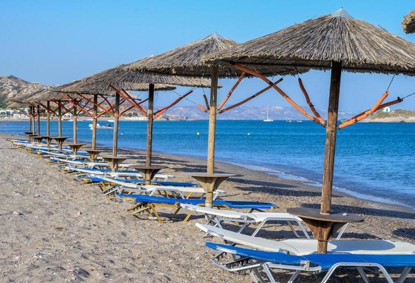 Отель Royal Bay Suites