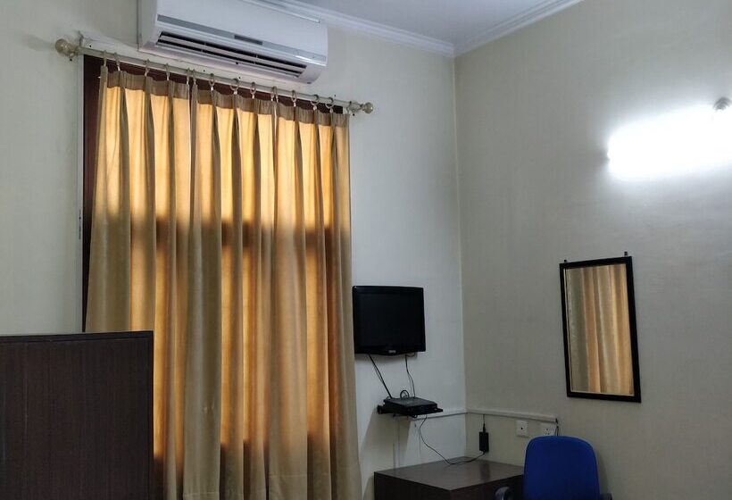 בית מלון כפרי Sai Vihar